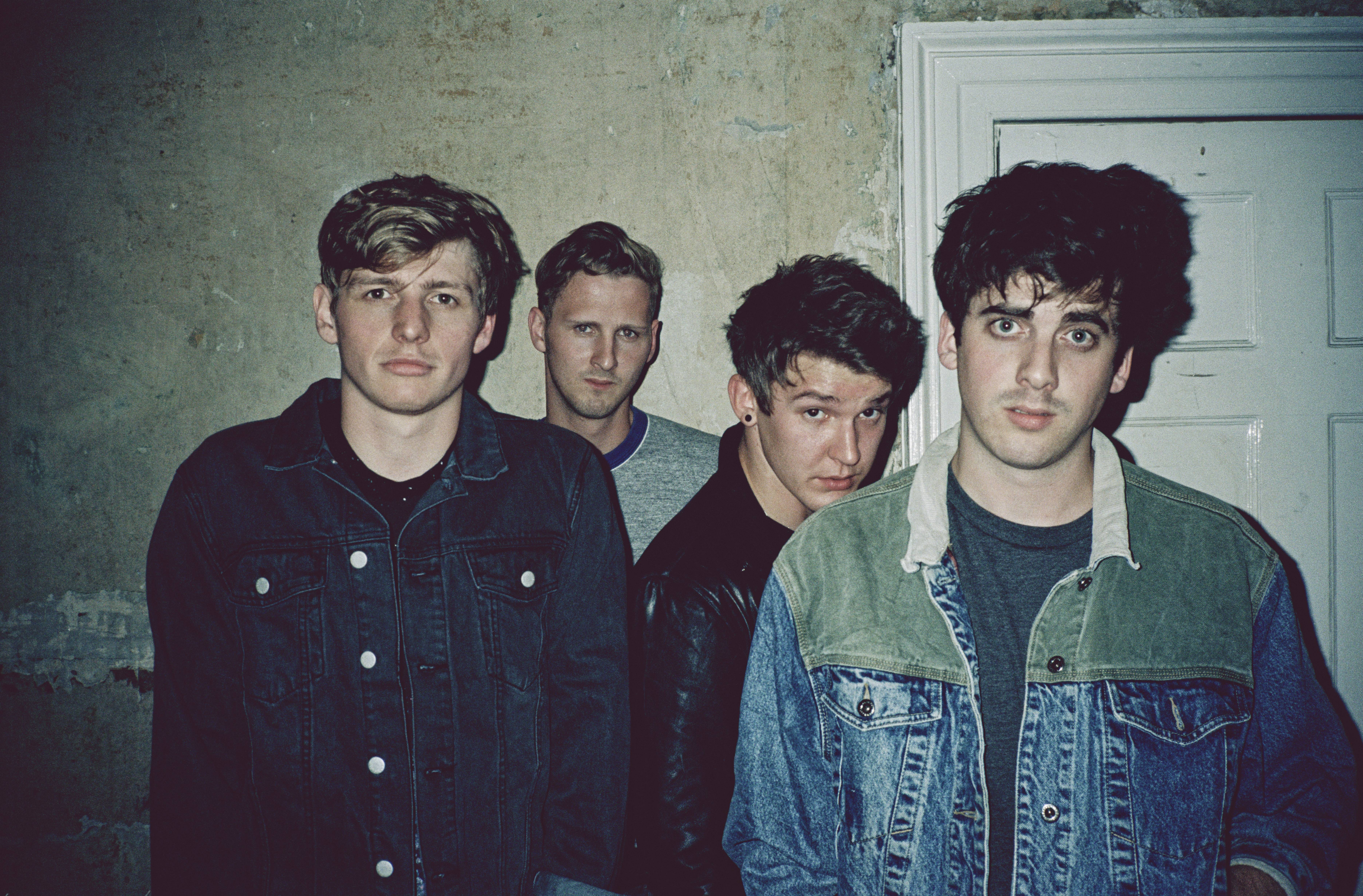 CIRCAWAVES_129B_smaller