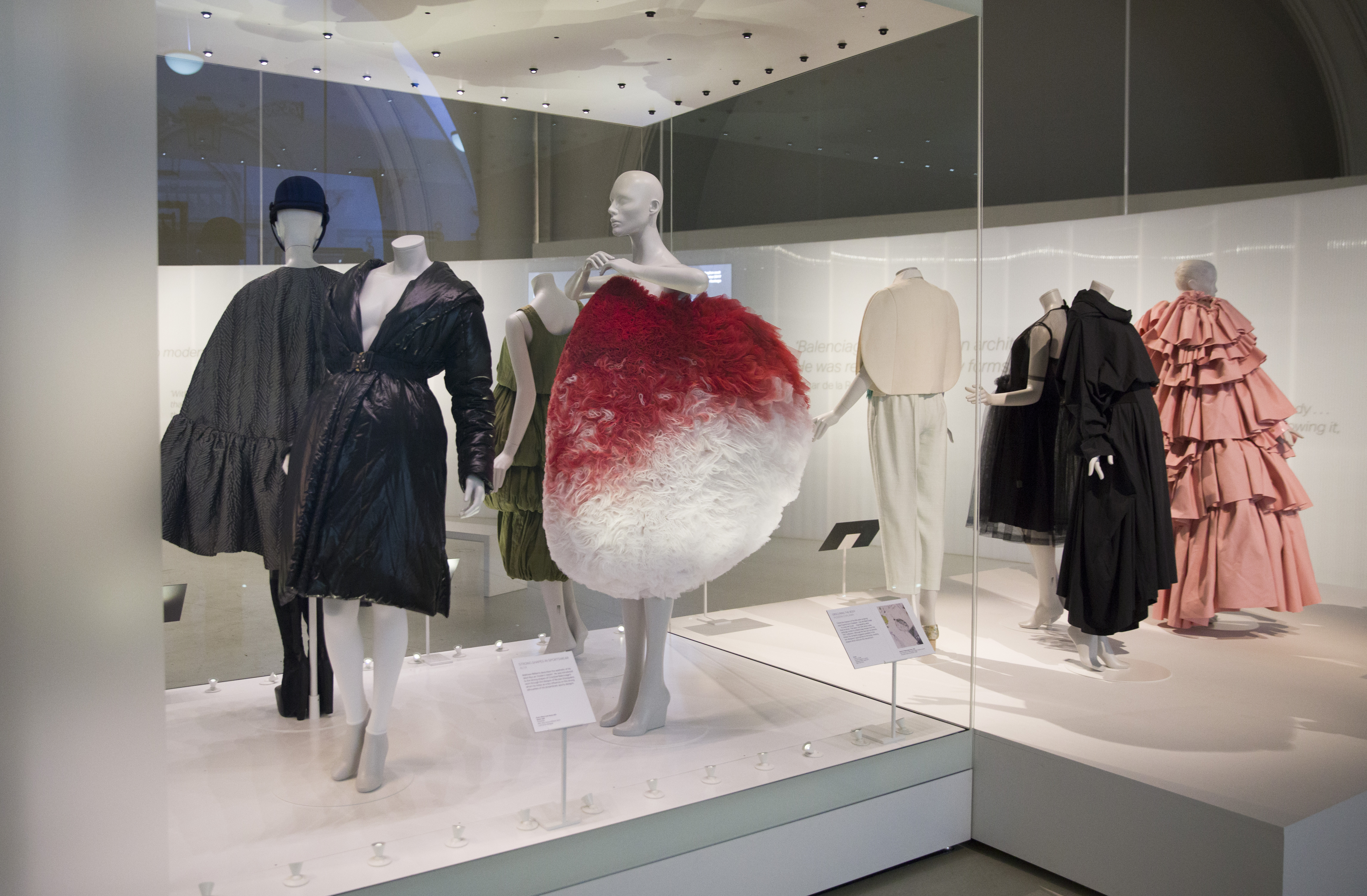 Balenciaga: Shaping Fashion, V&A Museum, London 6