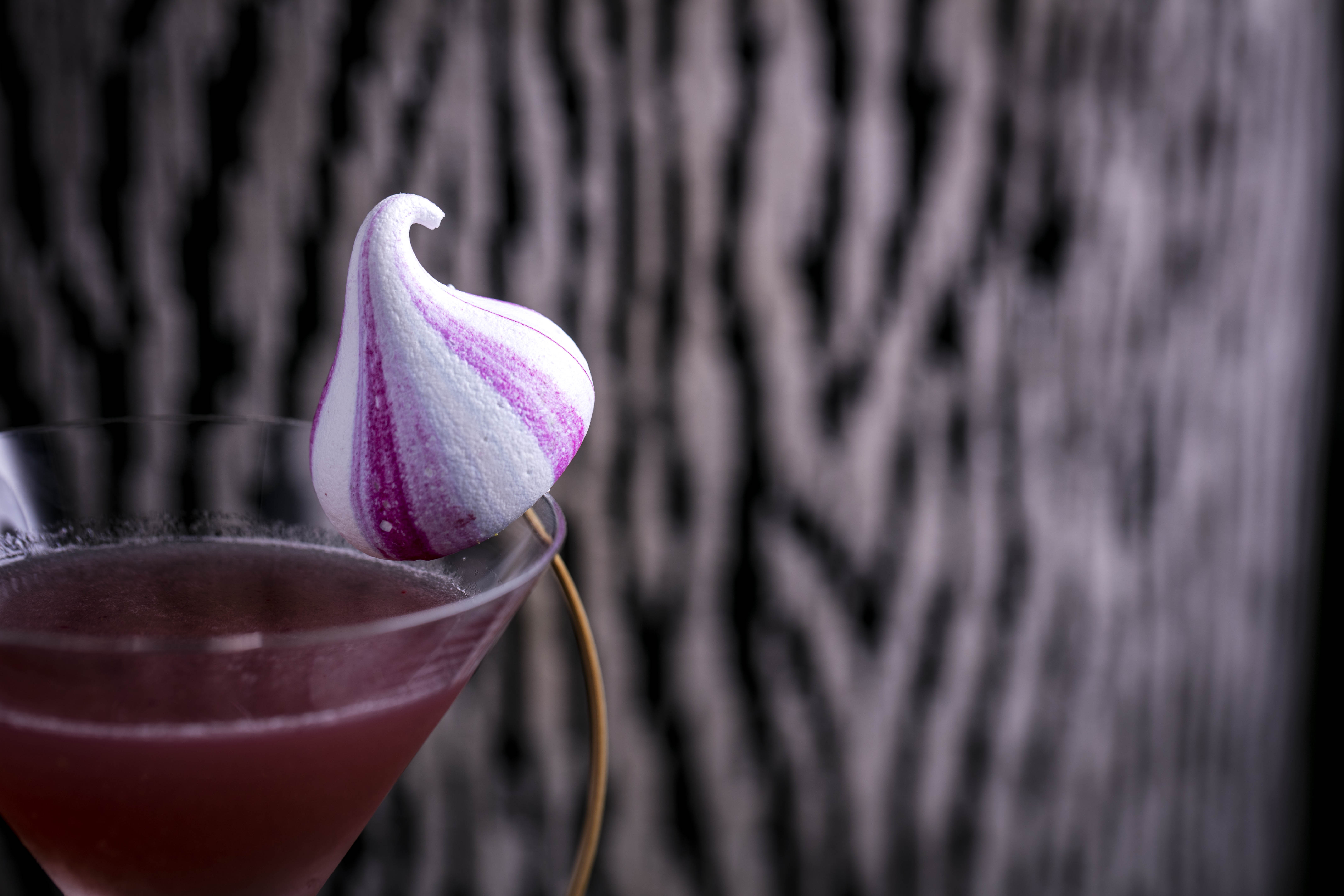 Martini’s and Meringues at Qualingo’s, London