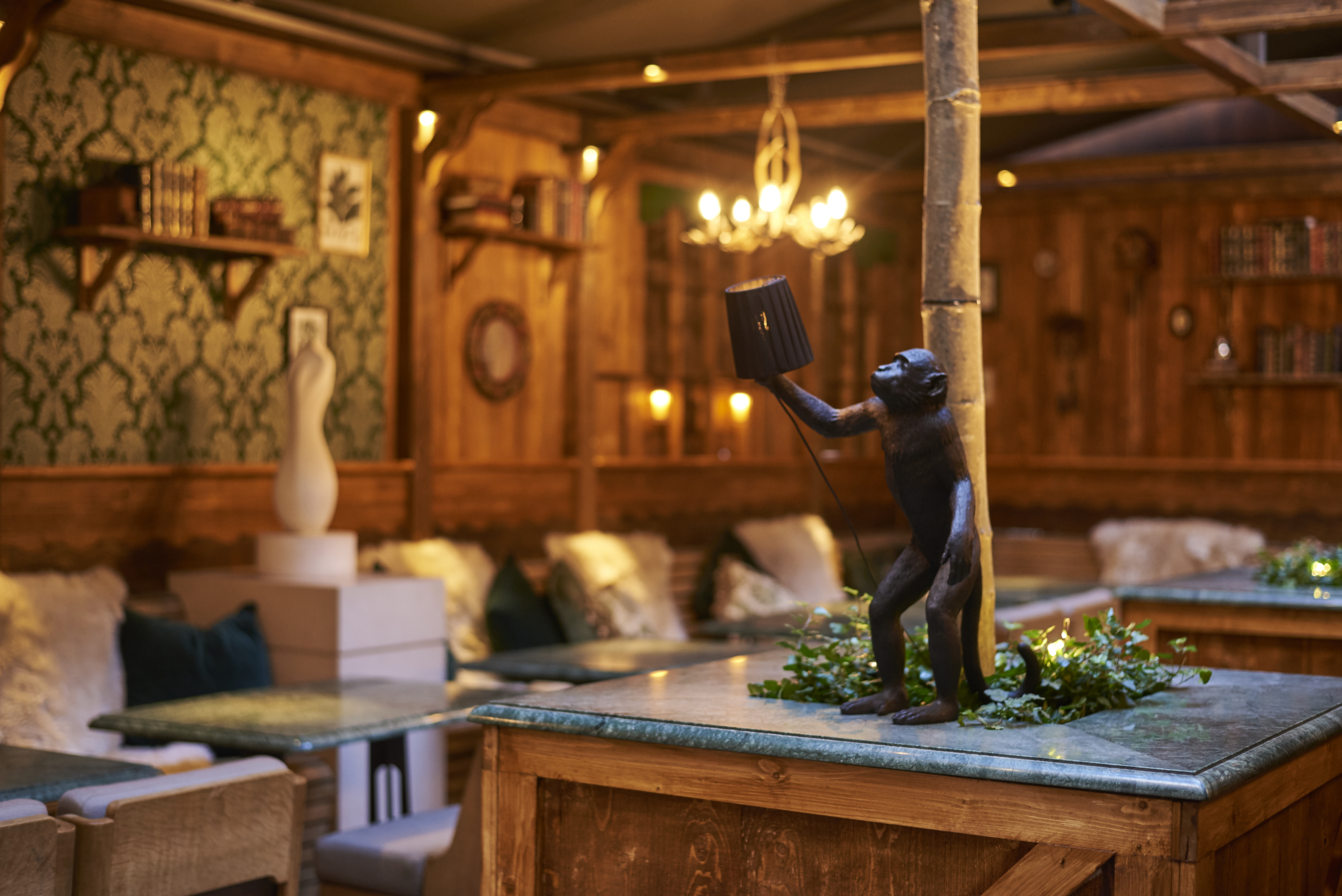 Monkey 47 Winter Lodge, Rosewood London 1