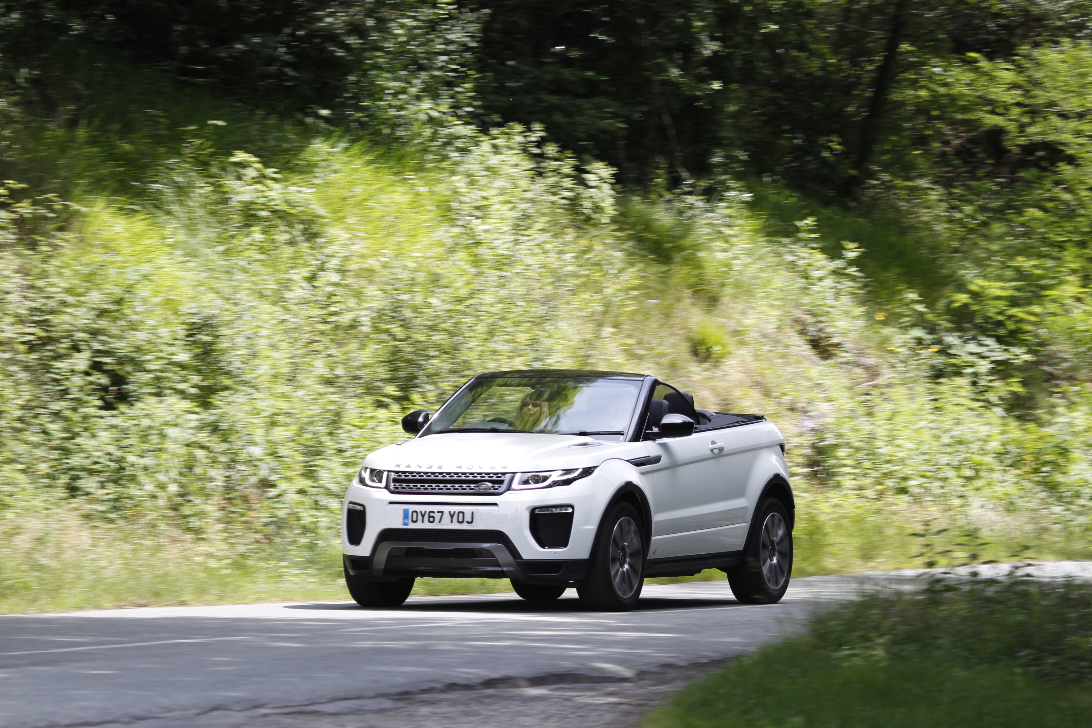 The Summer Road Trip: Bordeaux to Toulose in the New Range Rover Evoque
